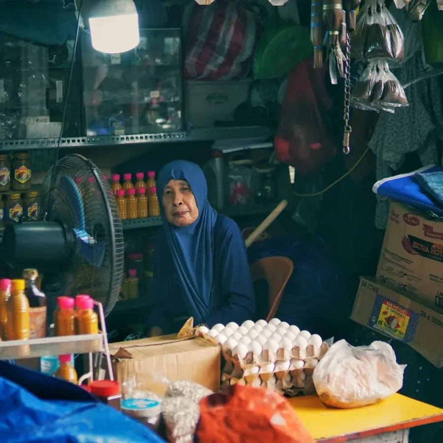 Kệ gạo và đồ khô